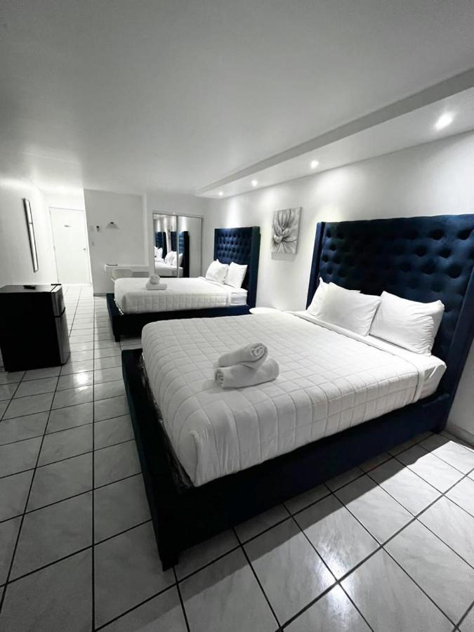 Douglas Highway Inn Hotel Кабо-Рохо Екстер'єр фото
